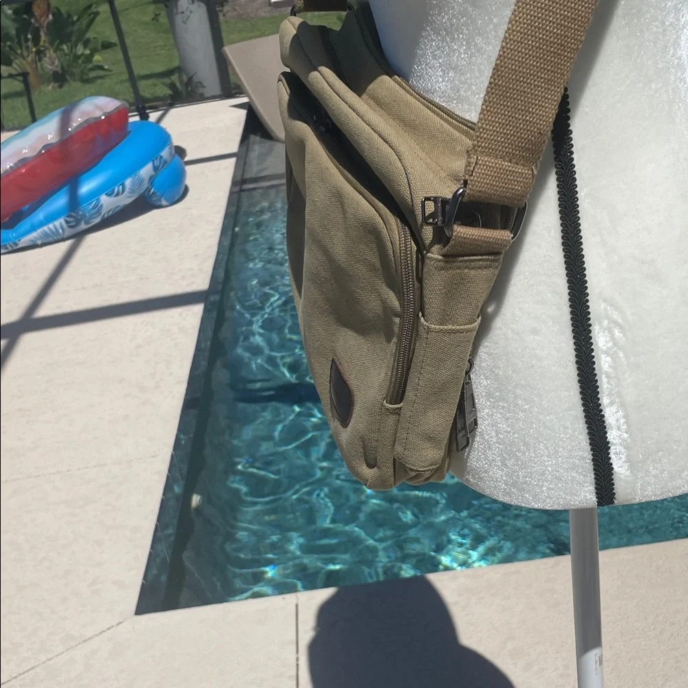 Mi Coolker Stylish Tan Canvas NWOT Men's Messenger Bag Adjustable Strap POCKETS!